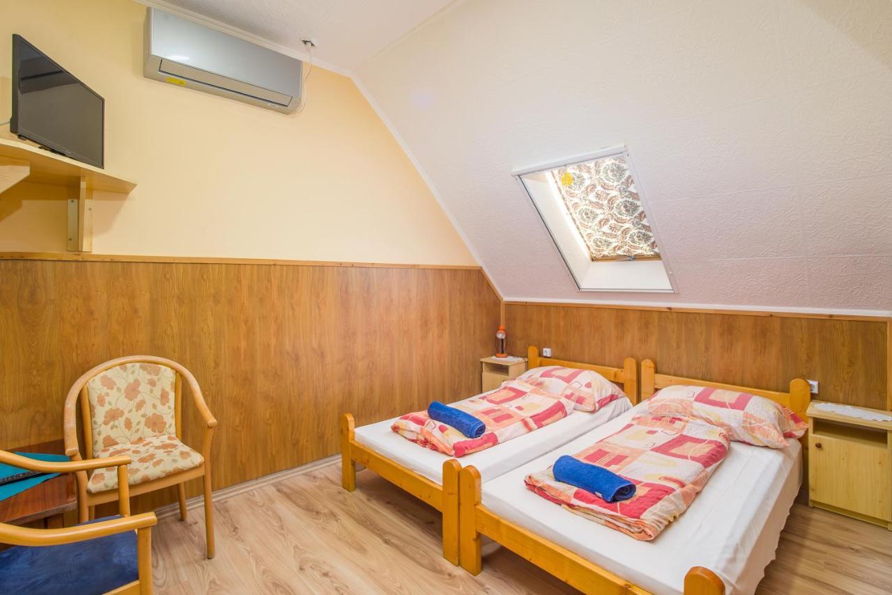 Fueredi Apartman Tiszafüred Extérieur photo